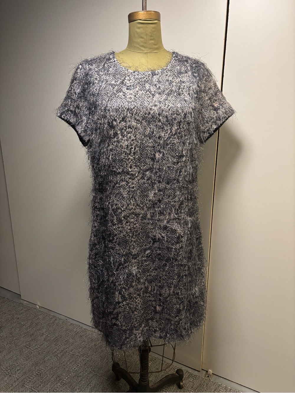 Banana Republic Gray Fuzzy Short-Sleeve Midi Dress